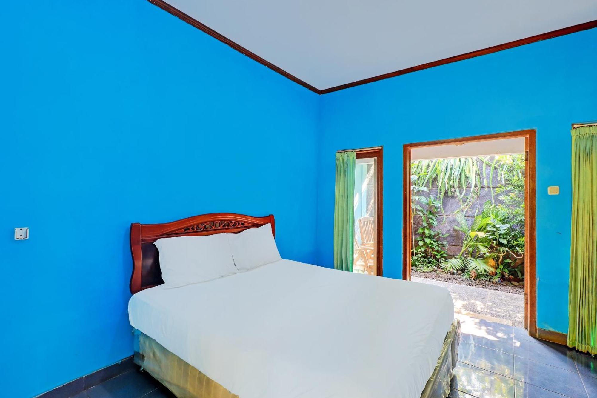 Oyo 92401 Hotel Mustika Negara  Esterno foto